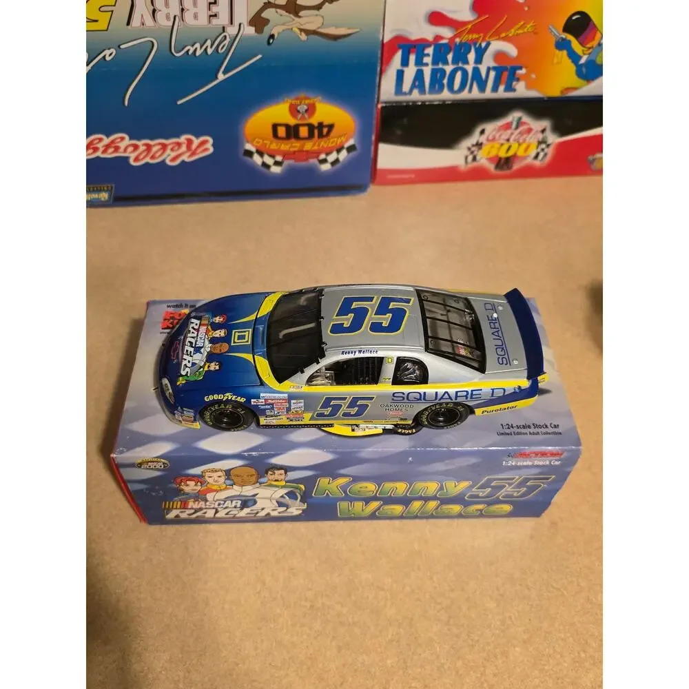 Action kenny wallace
